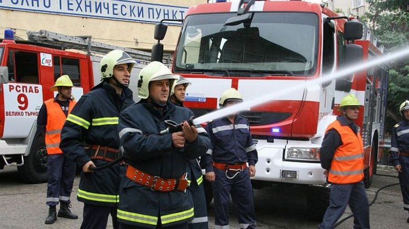 Пожарникарите от Пловдивско с редица инициативи за Международния ден на доброволеца