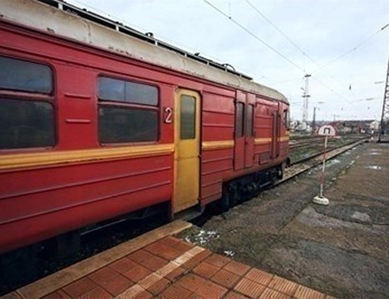 Кметове искат да се възстановят два влака по линията Пловдив - Пещера