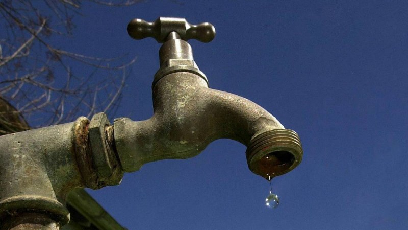 Две аварии оставиха без вода карловско село