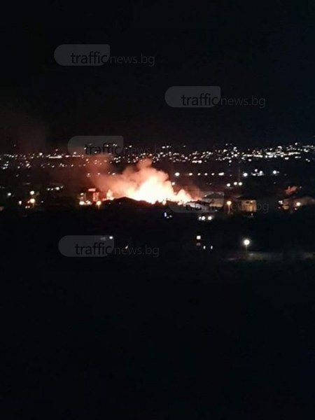 Пожар лумна в Остромила, пловдивските огнеборци накрак СНИМКИ