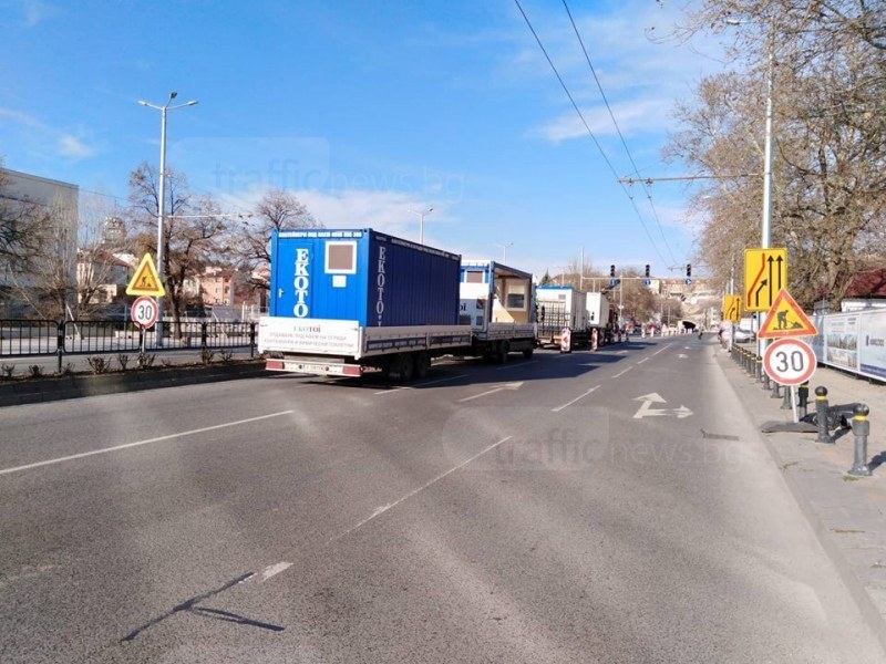 Започнаха монтажа на кулата в Пловдив СНИМКИ