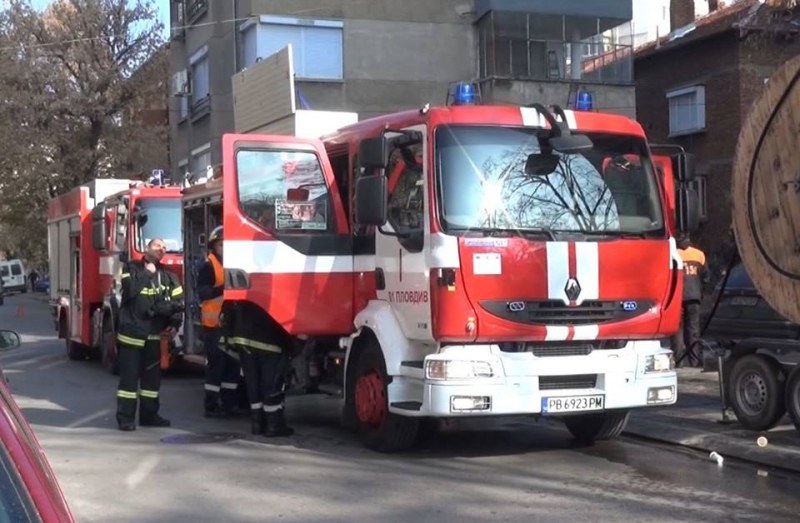 Фойерверки запалиха пожар в Пловдив