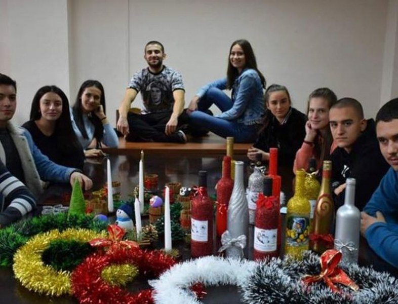 Младежи от Асеновград помагат на нуждаещи се