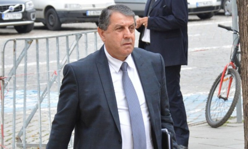 Бат Сали ще иска оставката на кмета на Войводиново