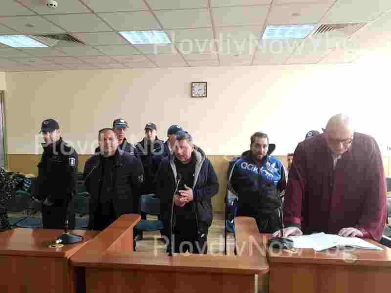 Дилърът Кадрито и двама от бандата му остават в ареста СНИМКИ+ВИДЕО