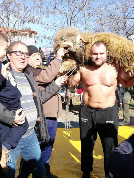 Станимашкият Херкулес е победител в пехливанските борби в Асеновград