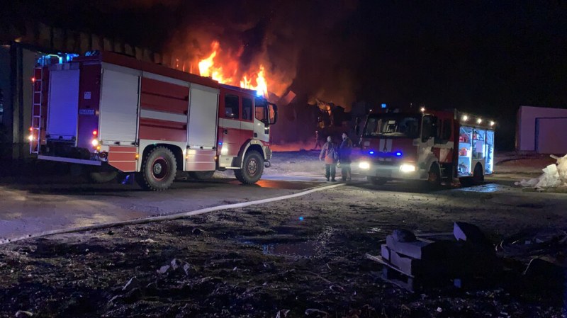 Регионален синдикат предлага помощ на работниците от опожарения завод във Войводиново