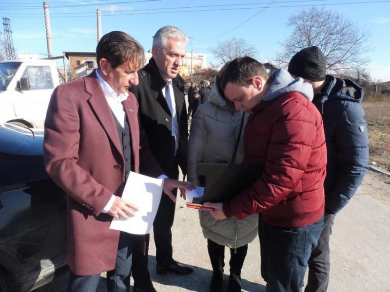 Жителите на Стамболийски се жалват от ромски набези, бой и тормоз СНИМКИ