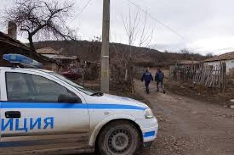 Мобилни полицаи посещават селища в община Карлово през март