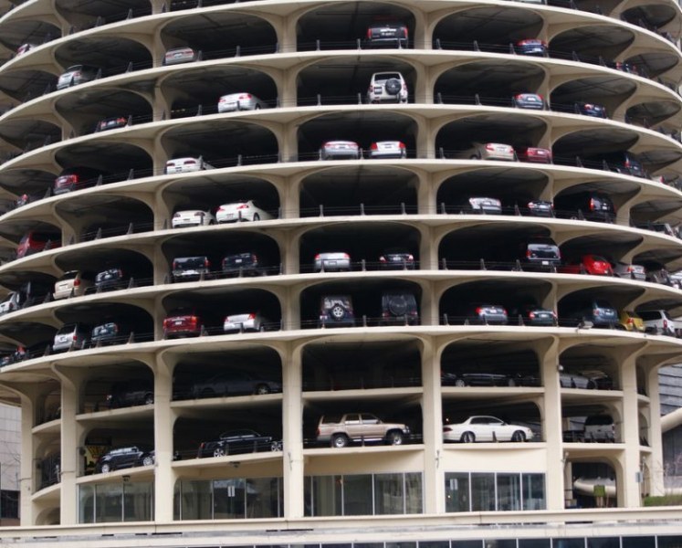 Многоетажен паркинг правят в район Тракия, ще е на два етапа за по 300 коли