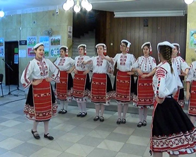 Асеновградчани честват свободата на тракийските българи с фолклорен концерт