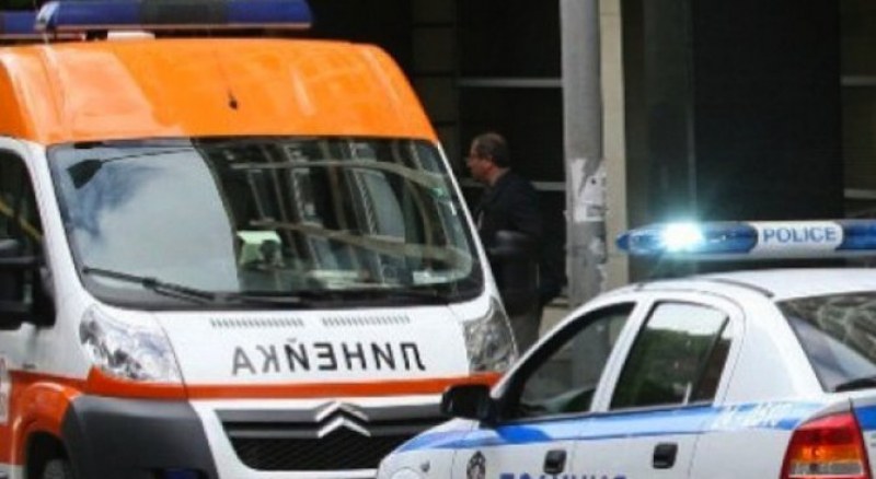 Трудова злополука край Раковски, двама млади мъже са в болница