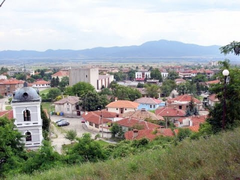 Община Сопот продава на търг два поземлени имота