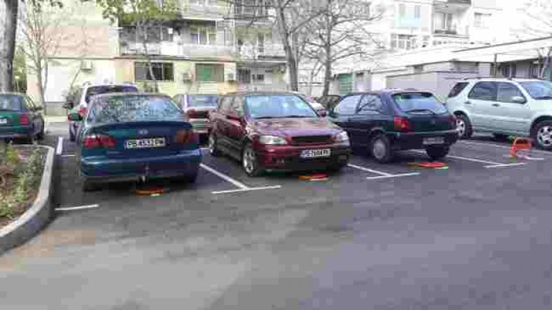 Собствениците на автомобили в Кършияка се радват на нов паркинг