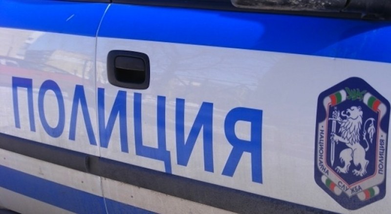 Неприятности в Пловдив: магазин в Столпиново обран, кола в Тракия залята със съмнителна течност