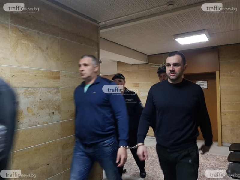 Пловдивските полицаи, обвинени в грабеж и рекет, не се признават за виновни