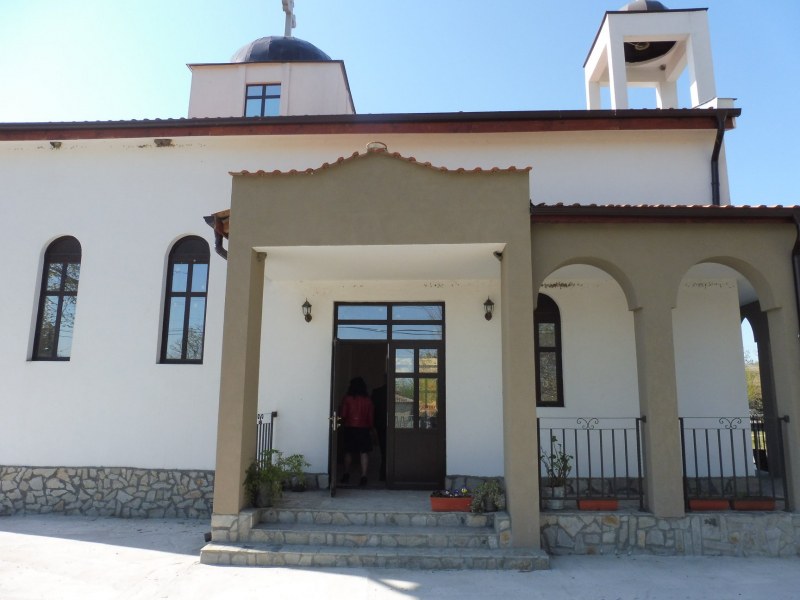 Село Триводици с нова църква, предстои ремонт на читалището и нов център