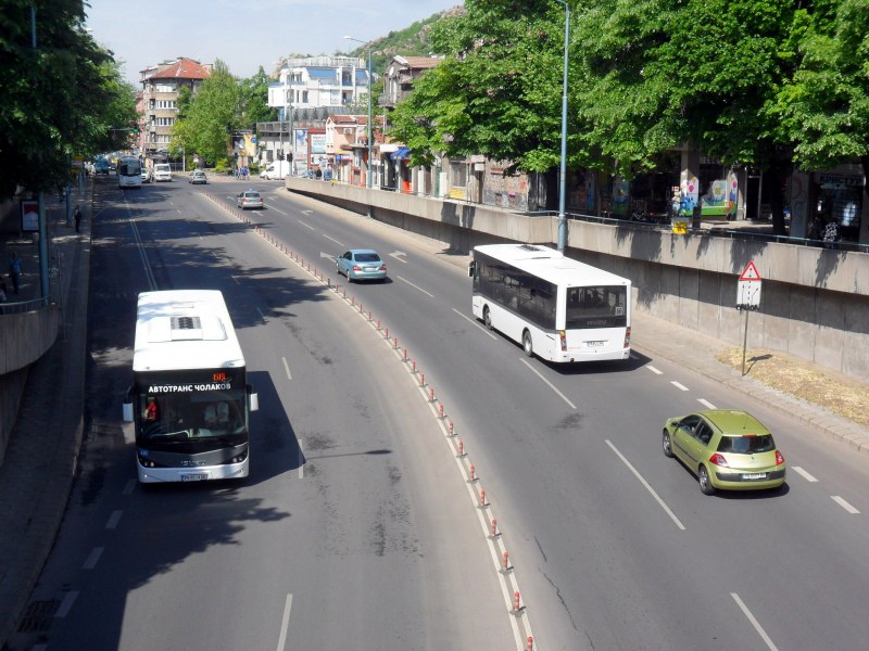 Автобусите №10 и 66 тръгват през подлеза на „Гладстон“ от понеделник