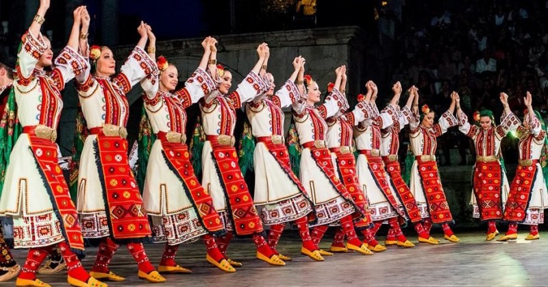 Хисаря очаква днес стотици любители на българския фолклор от цяла България