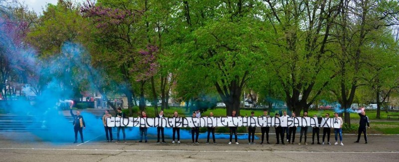 Пловдивските ученици изненадаха приятно класната си с атрактивна покана за бала