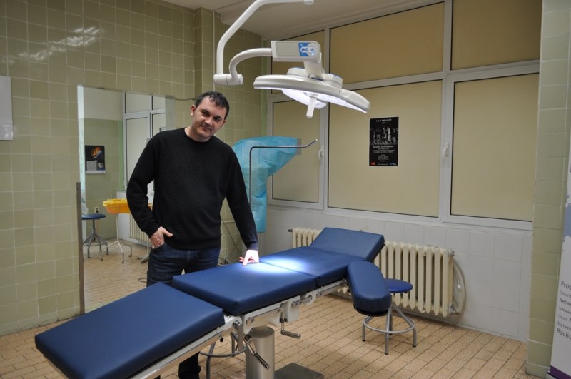 Пловдивска очна клиника получи дарение нова операционна маса