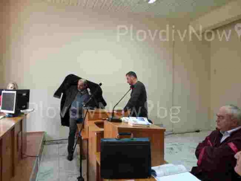 Фарс в съда в Асеновград: Перата репликира обвинители и вещи лица, били предубедени