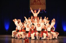 dva-folklorni-ansambala-plovdiv-praviat-044.jpg