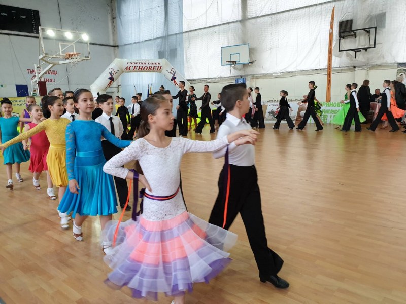 Стотици танцьори в изящна надпревара за купата на Асеновград