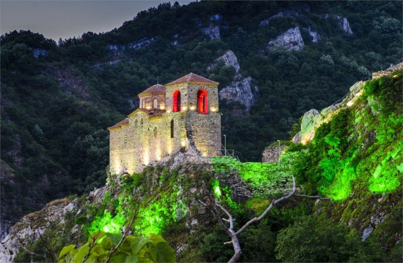 Идеи за уикенда: Асенова крепост - назад към историята