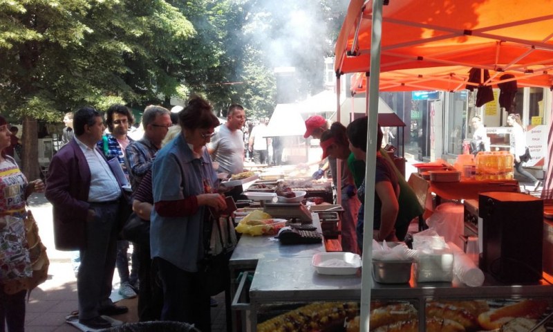 “Вкусът на Пловдив“ с Фермерски пазар Пловдив набират участници за 3-тото издание