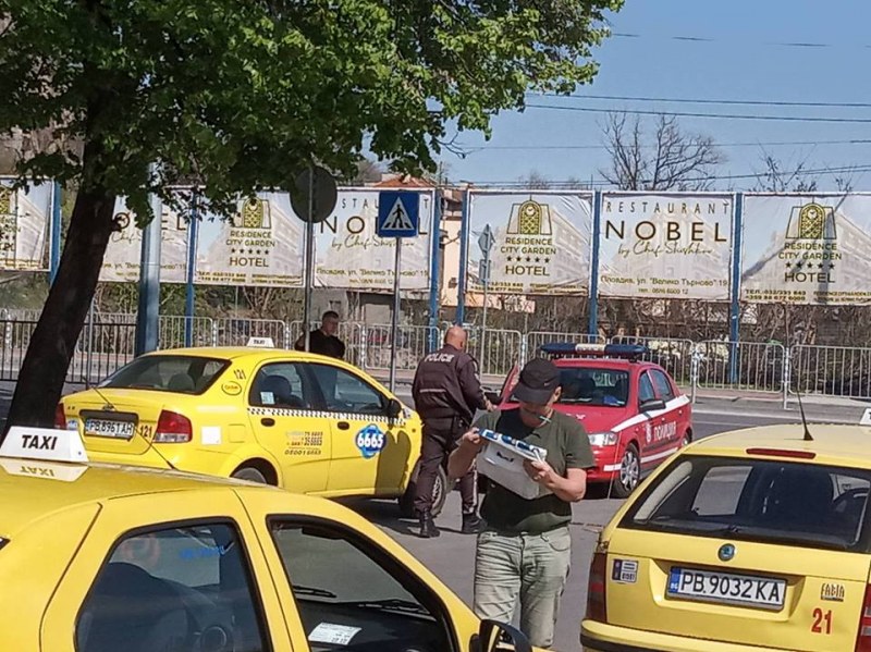 Нов играч на пазара на такситата в Пловдив, колите във фирмите фантоми отново се множат