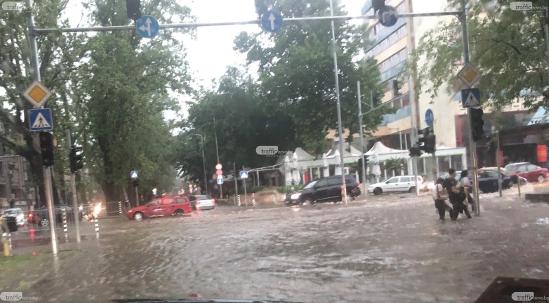 Майка на малко дете разказва за водния капан в Пловдив