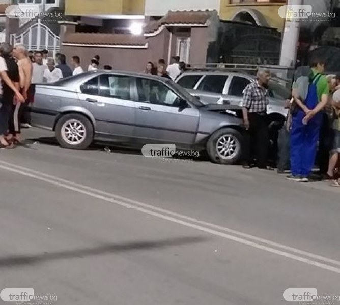 Шофьор се вряза в паркирани коли след дрифт в Столипиново
