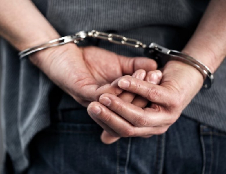 Полицията арестува крадци, издърпали златен синджир от пловдивчанка
