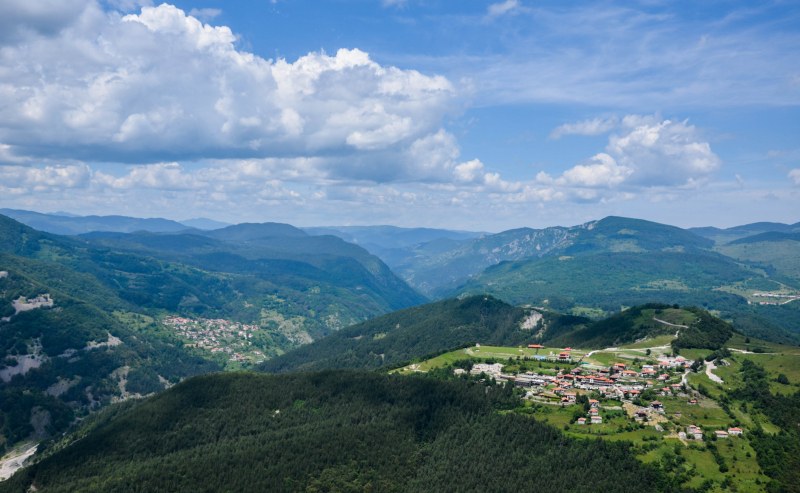 Преход до хижа “Сини връх“ над Асеновград спасява от летните горещини