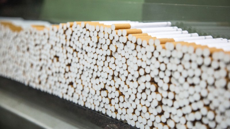 Разбиха фабрики за незаконни цигари в селата Труд и Графа