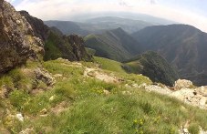 6-ma-planinski-spasiteli-pomognaha-mazh-592.jpg