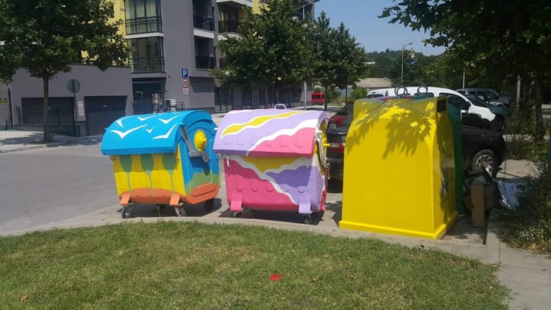 Контейнери станаха цветни под ръцете на млада художничка в Пловдив