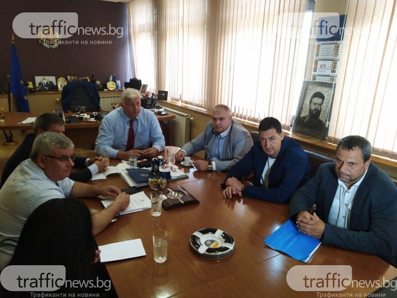 Община Пловдив клекна – дава повече пари на превозвачите, чака 100 % електронно таксуване