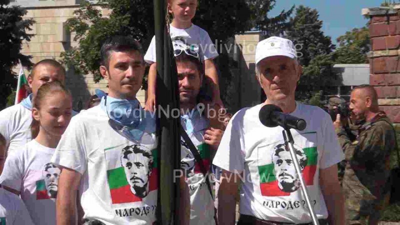 Президентът пристига в Карлово, а 200 българи минаха по стъпките на Левски