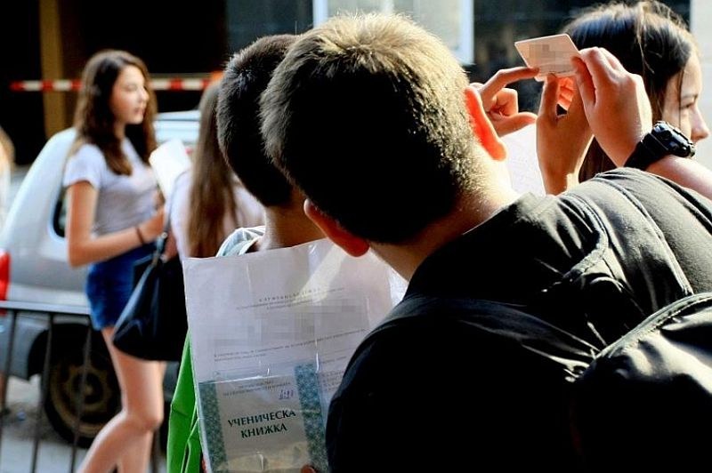 Второто класиране за прием в гимназиите след 7 клас излиза днес