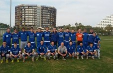 karlovskite-futbolisti-naddeliaha-nad-600.jpg