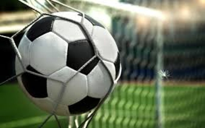 Футболните отбори на Карлово и Съединение мерят сили в оспорван мач