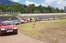 60-rali-avtomobila-se-sabraha-stadiona-110.jpg