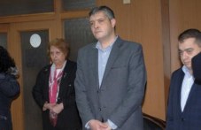 plovdivskiiat-lekar-hvanat-tri-vida-912.jpg