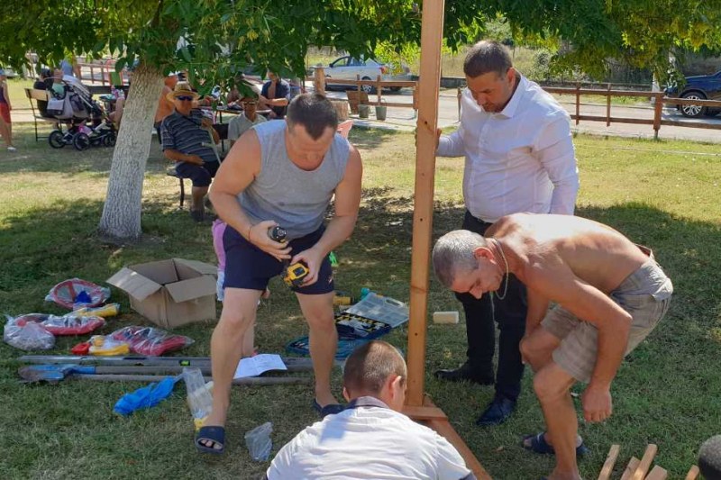 Млад бизнесмен дари нова площадка за децата в Калояновско