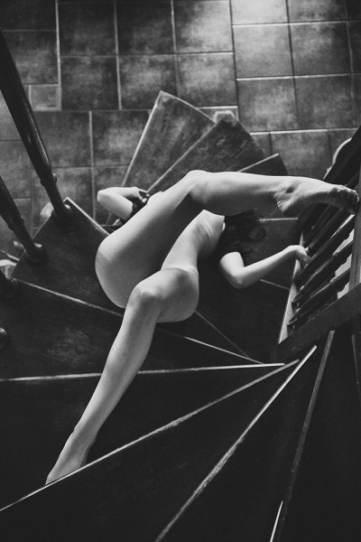 Фотограф показва в изложба голото женско тяло като произведение на изкуството