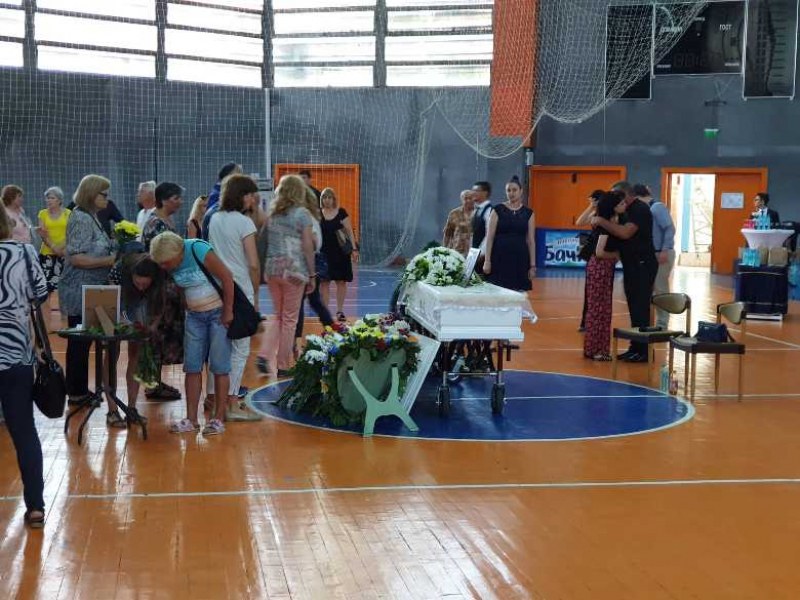 Простихме се с легендарната баскетболистка Пенка Стоянова, кръщават зала на нейно име