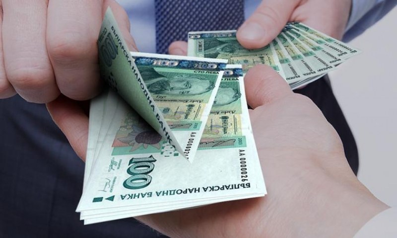Нови правила за кредитите! Една забавена вноска ни вкарва в черния списък