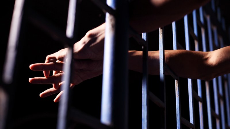 Тийнейджър осъмна в карловския арест заради наркотици